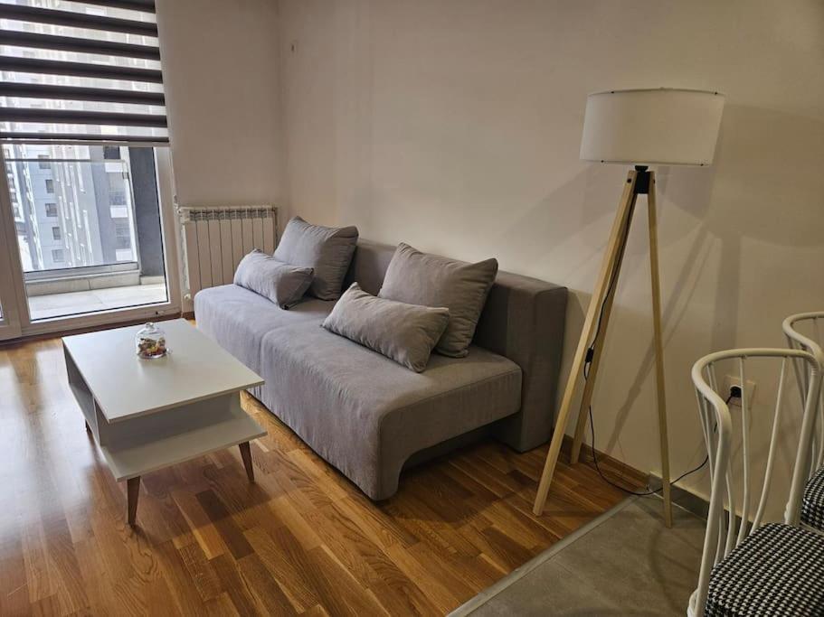 Milo Apartment Скоп'є Екстер'єр фото