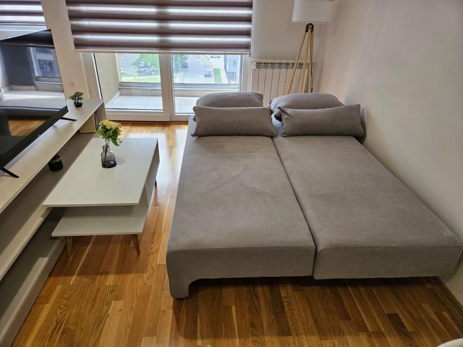 Milo Apartment Скоп'є Екстер'єр фото