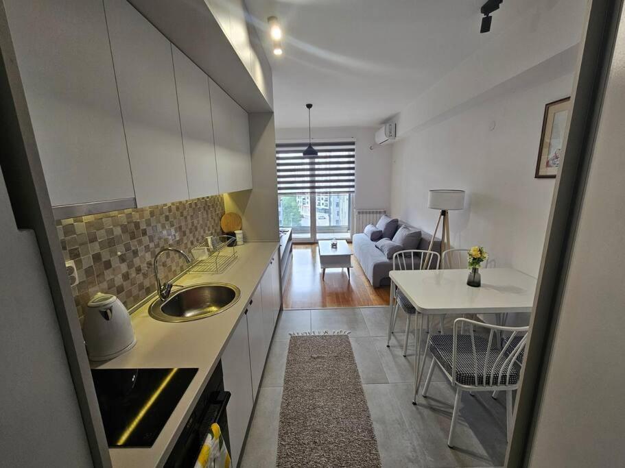 Milo Apartment Скоп'є Екстер'єр фото